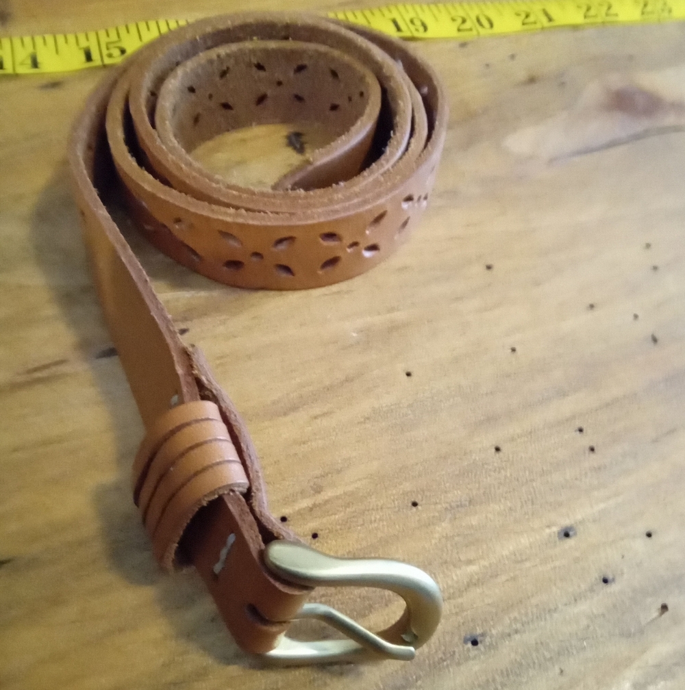 Tan Leather Floral w/ Cut Outs Belt with Gold Buckle Size M 34"